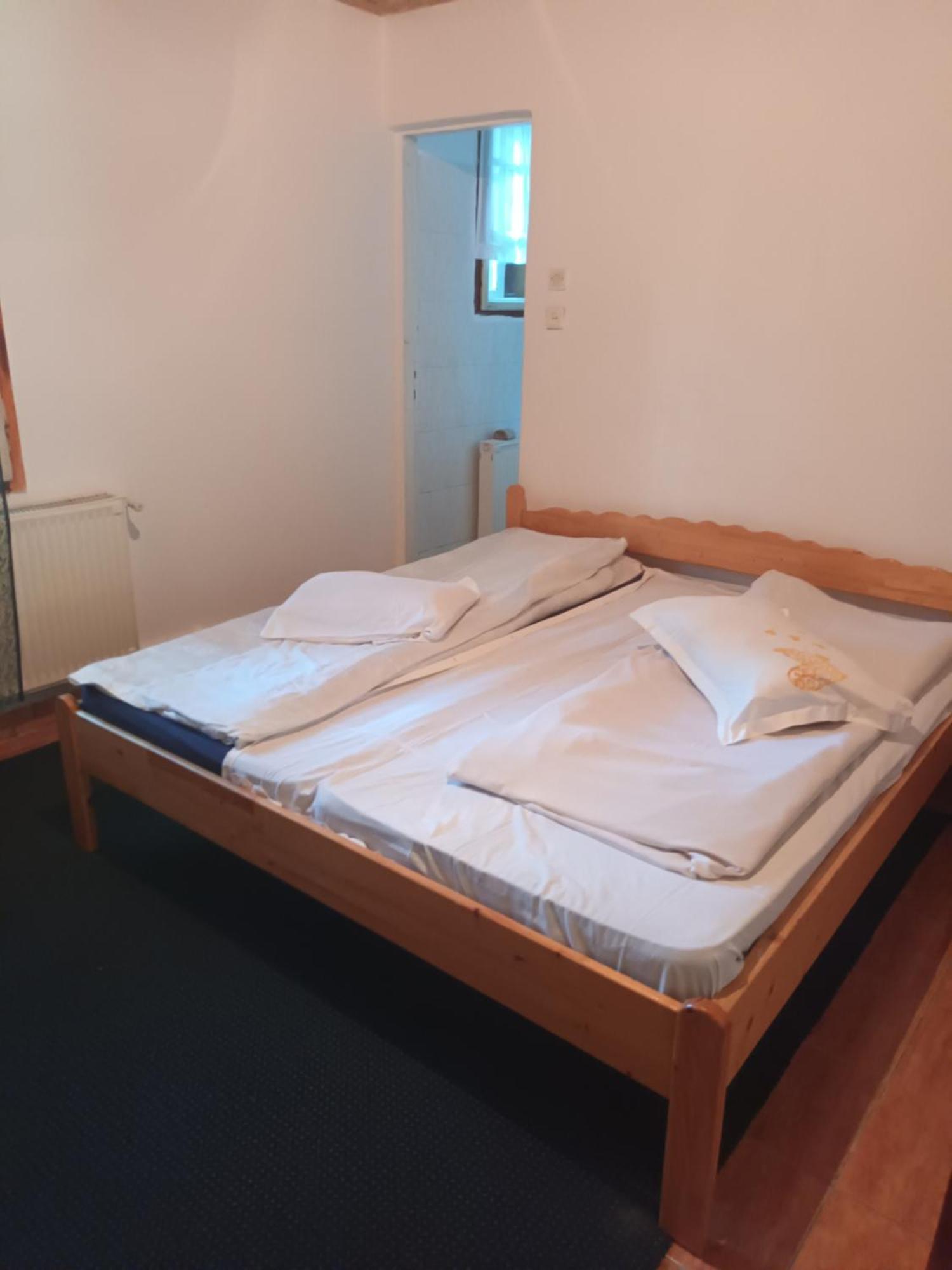 Hotel Antonia BaileTusnad Esterno foto